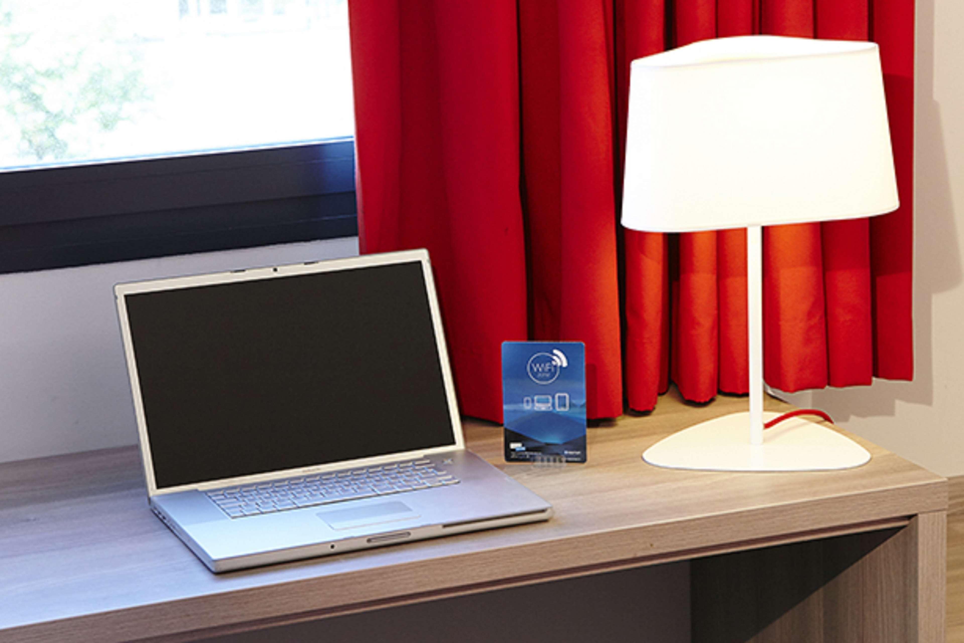 Ibis Lyon Est Meyzieu Ξενοδοχείο Εξωτερικό φωτογραφία